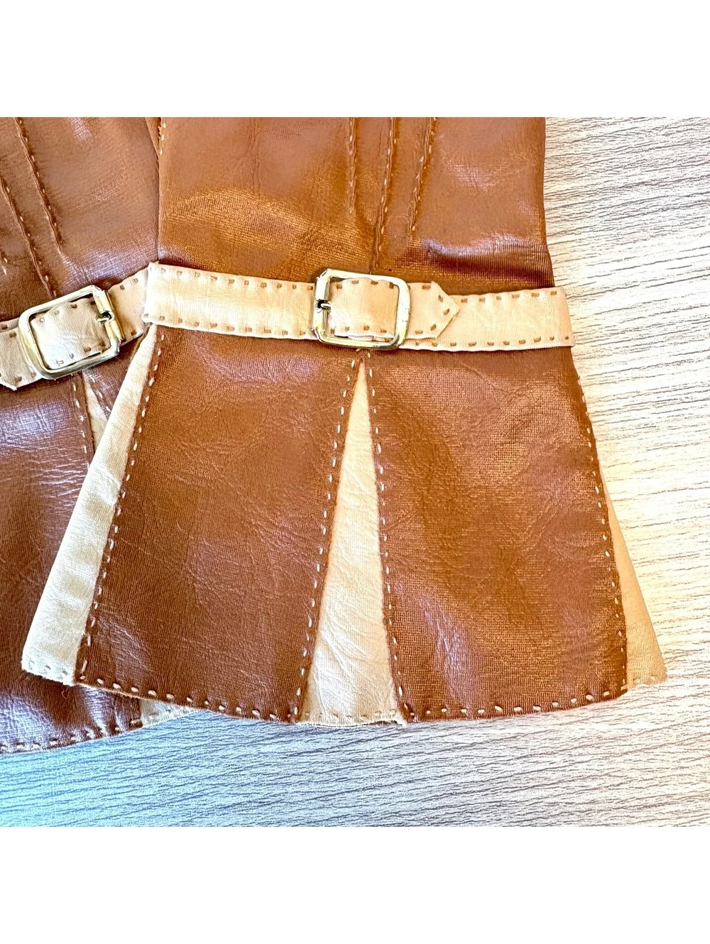 Vintage Hansen Vanalon Brown Cream Wrist Gloves Buckle Trim Size 7.5 Mid Century